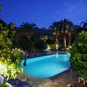 Hotel Alpha, Pool am Abend