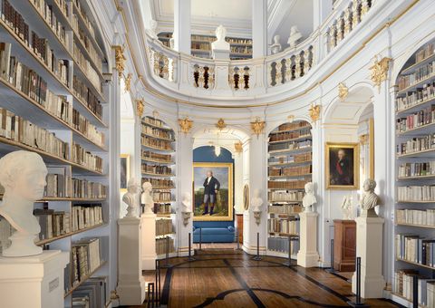 Weimar, Rokokosaal in der Anna-Amalia-Bibliothek