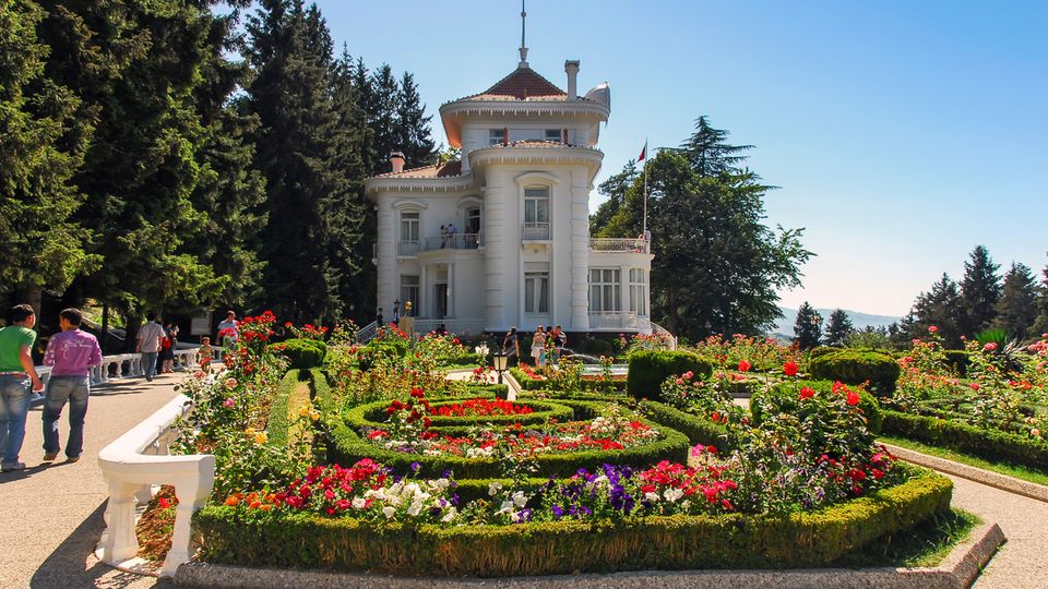 Ataturk Pavilion in Trabzon ©Layihan, Adobe Stock Ataturk Pavilion in Trabzon