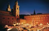 Salzburg Historischer Christkindlmarkt am Residenzplatz