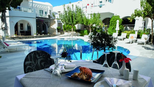 La Mer Deluxe Hotel