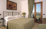 Zimmerbeispiel im Blu Hotel Morisco in Sardinien, Italien