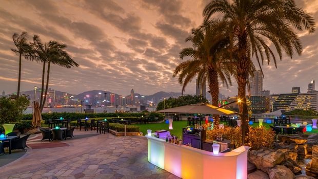 Hotelbar im Plaza Harbour Metropolis Hongkong