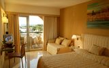 romantische Zimmer mit Balkon im Acacia Resort auf Sizilien in Italien