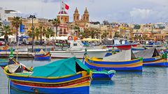 Maltesische Boote im Hafen von Valetta