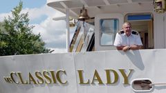 MS-Classic-Lady-mit-Kapitain copy
