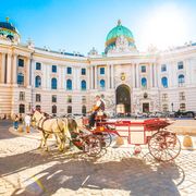 Wien, Hofburg mit Kutsche