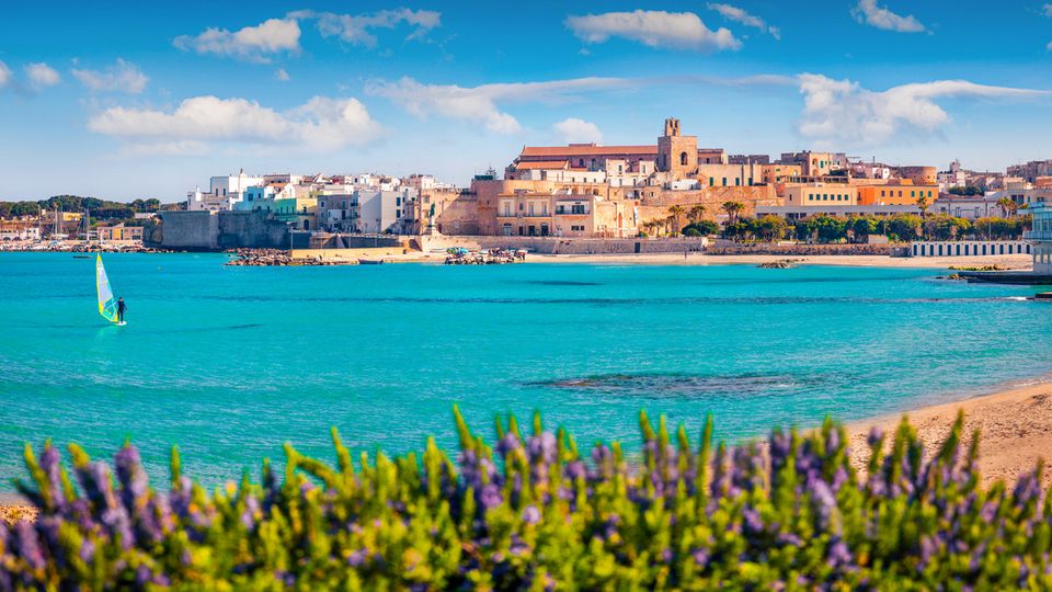 Otranto, Alimini Strand in Apulien, Italien
