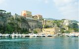 Blick auf das Meer und das Hotel Villa Maria bei Sorrent in Italien