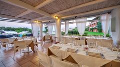 schick und lecker Essen im Restaurant vom Grand Hotel Porto Cervo auf Sardinien in Italien