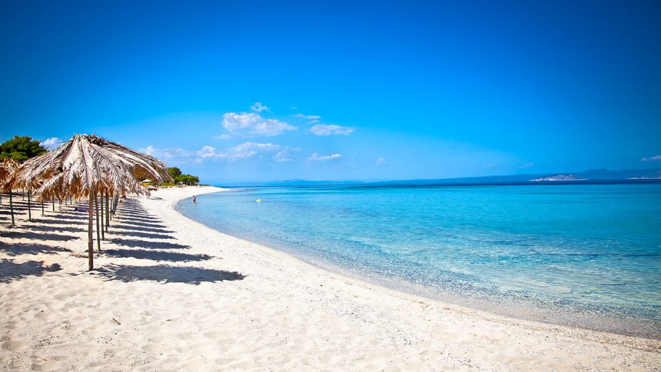 Strand von Akra Glarokavos