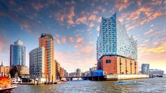 Elbphilharmonie im Abendlicht
