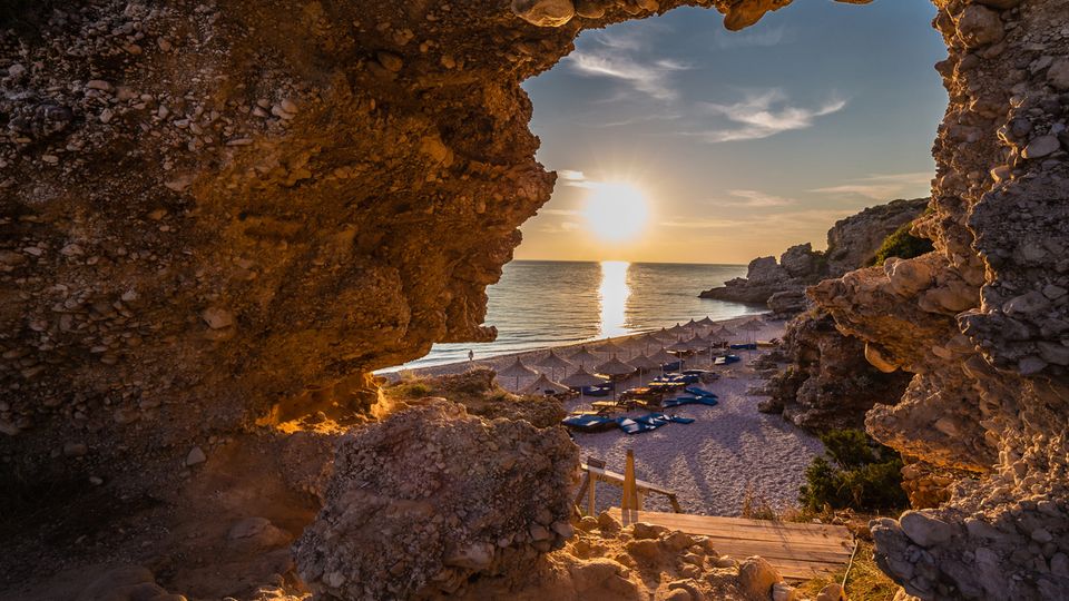 Sonnenuntergang am Dhermi Strand in Albanien
