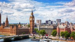 Westminster Bridge mit Blick auf Big Ben, London