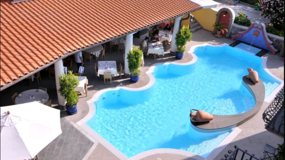 Lipari_Arciduca_pool