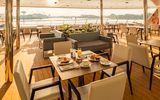 World Voyager Al Fresco Terasse © nicko cruises Schiffsreisen GmbH