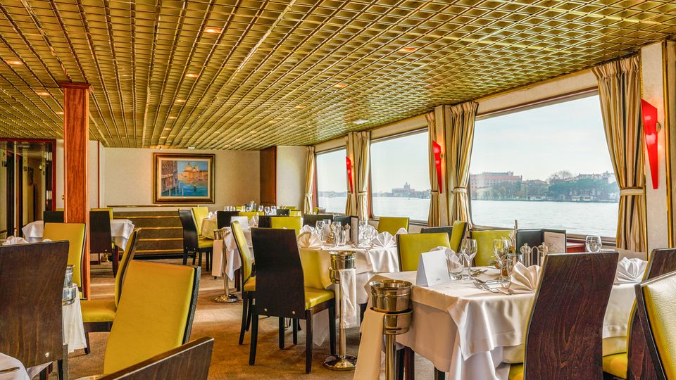 MS Michelangelo - Restaurant