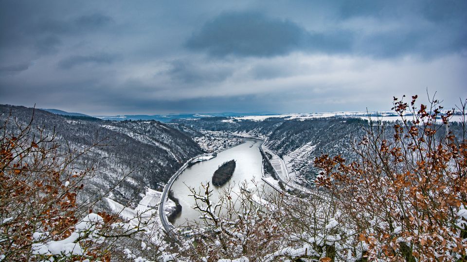 Mosellandschaft im Winter, Blick vom Hitzlay