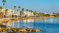 Uferpromenade im Hafen von Paphos – Zypern