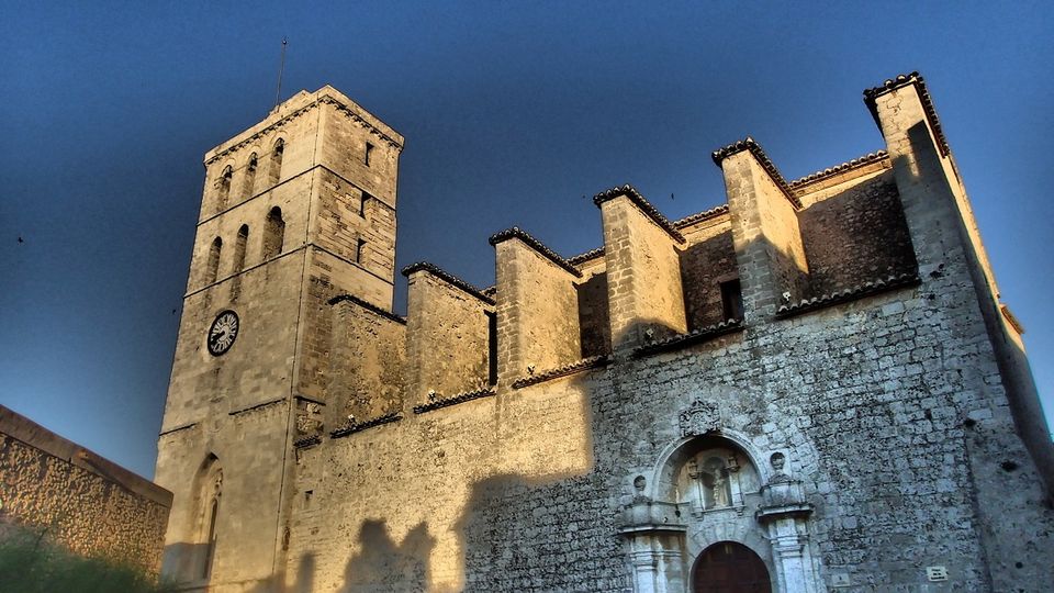 Eivissa, Burg bei Nacht