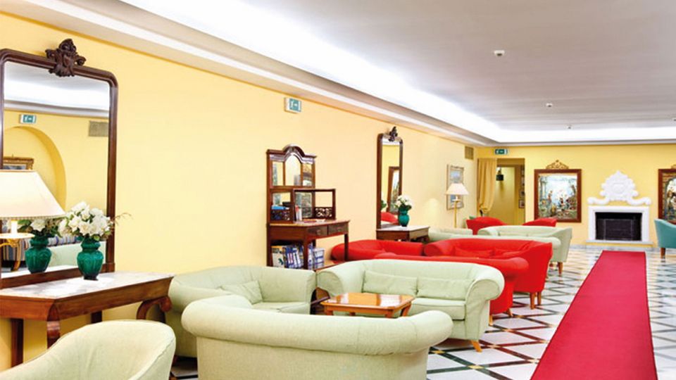 Lobby im Hotel Villa Maria bei Sorrent in Italien